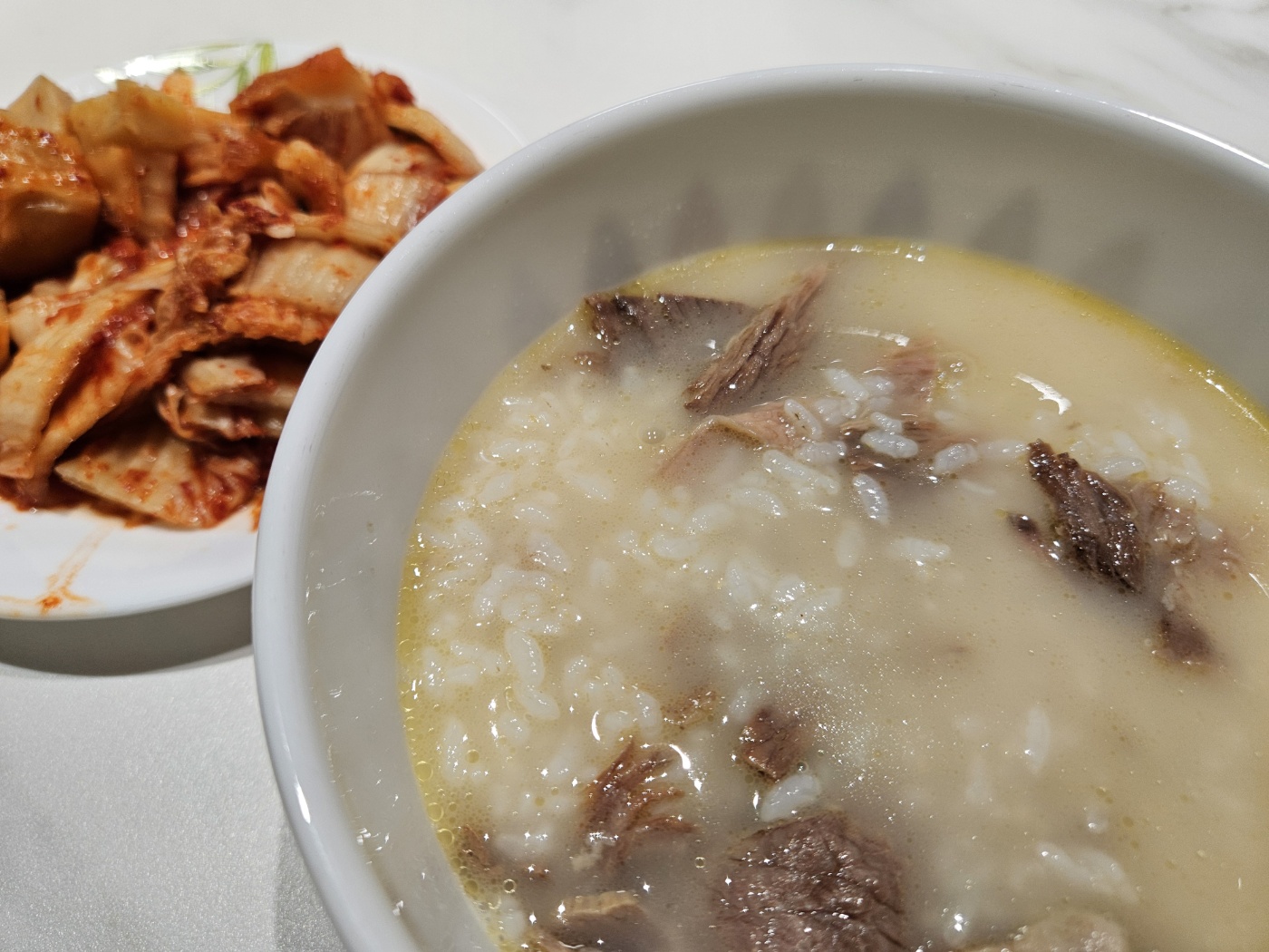 김치와 신선설농탕